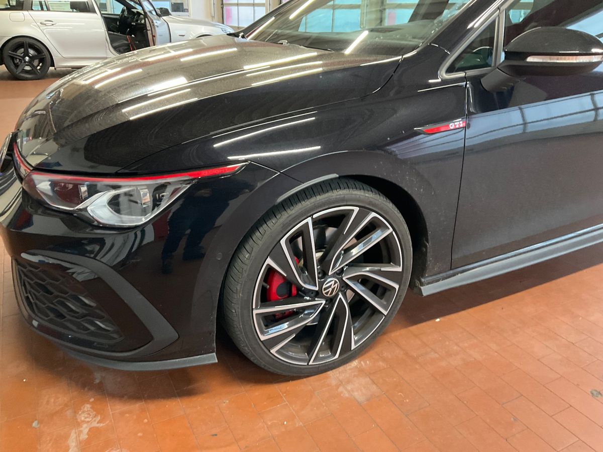 Volkswagen Golf VIII 2.0 TSI GTI