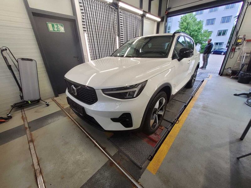 Volvo XC40 2024