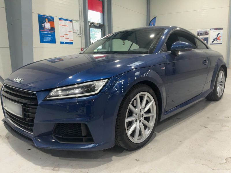 Audi TT 2.0 TFSI quattro S line — zdjęcie 2