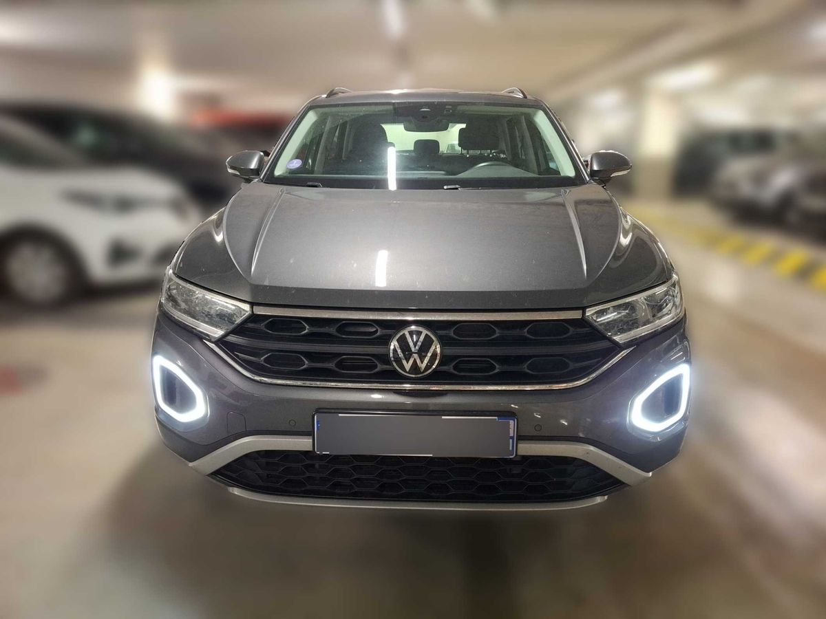 Volkswagen T-Roc 2023 — photo 8