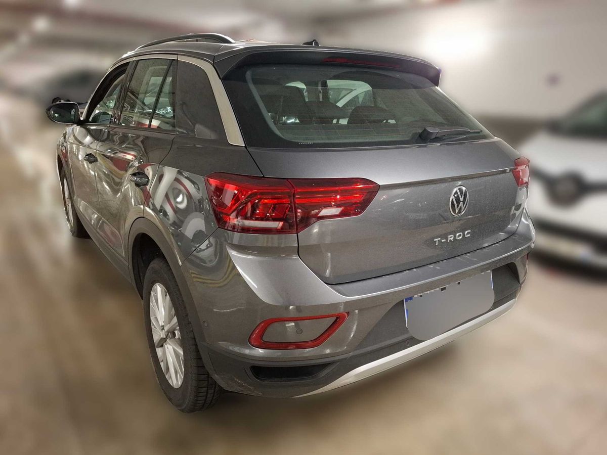 Volkswagen T-Roc 2023 — photo 4
