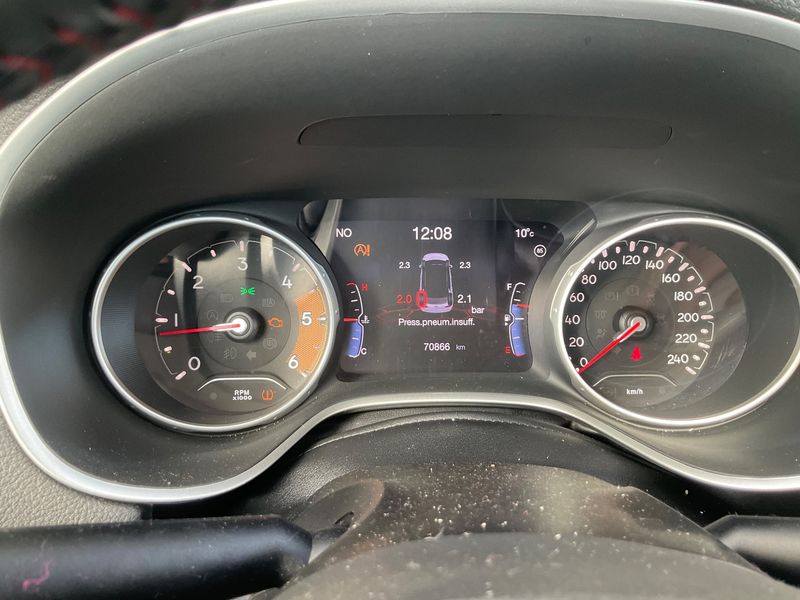 Jeep Compass 1.6 M-Jet Limited FWD — zdjęcie 13