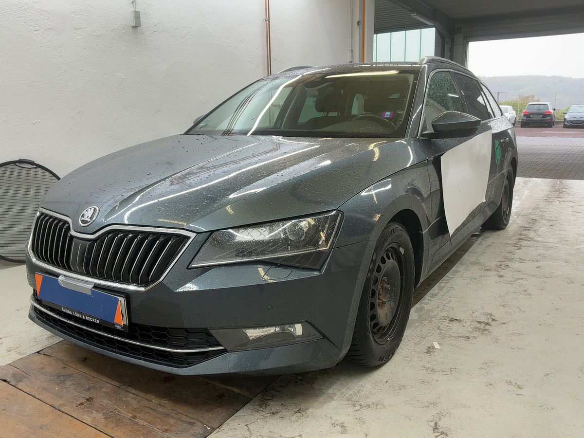 Skoda Superb 2018 — photo 1