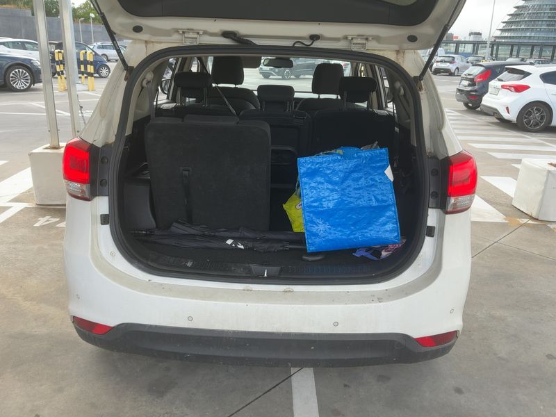 Kia Carens 1.7 CRDi Edition 7 — zdjęcie 10