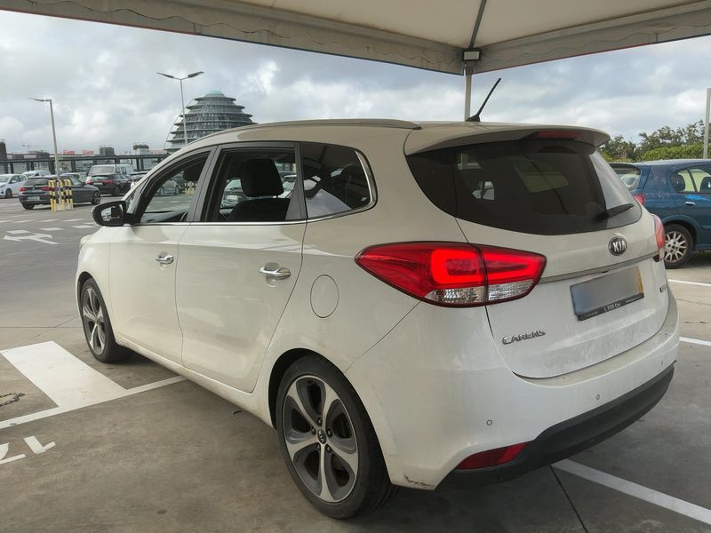 Kia Carens 1.7 CRDi Edition 7 — zdjęcie 3