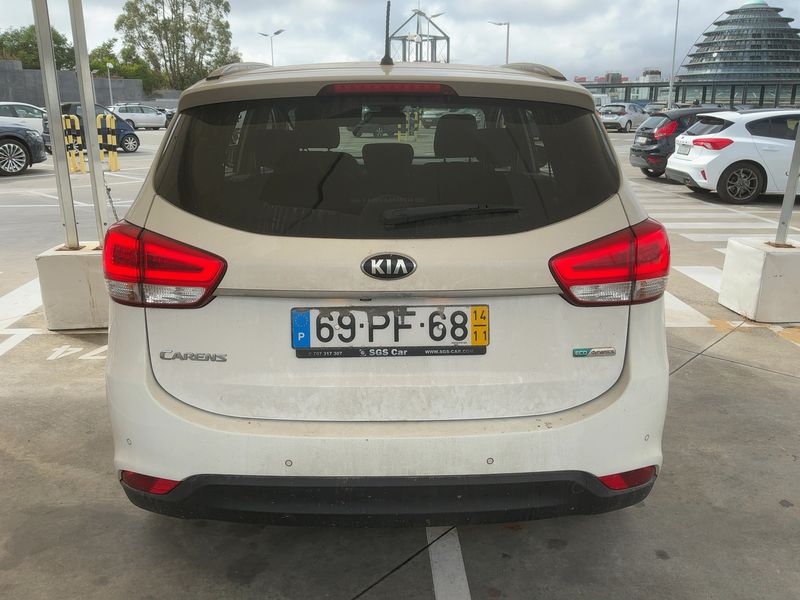 Kia Carens 1.7 CRDi Edition 7 — zdjęcie 5