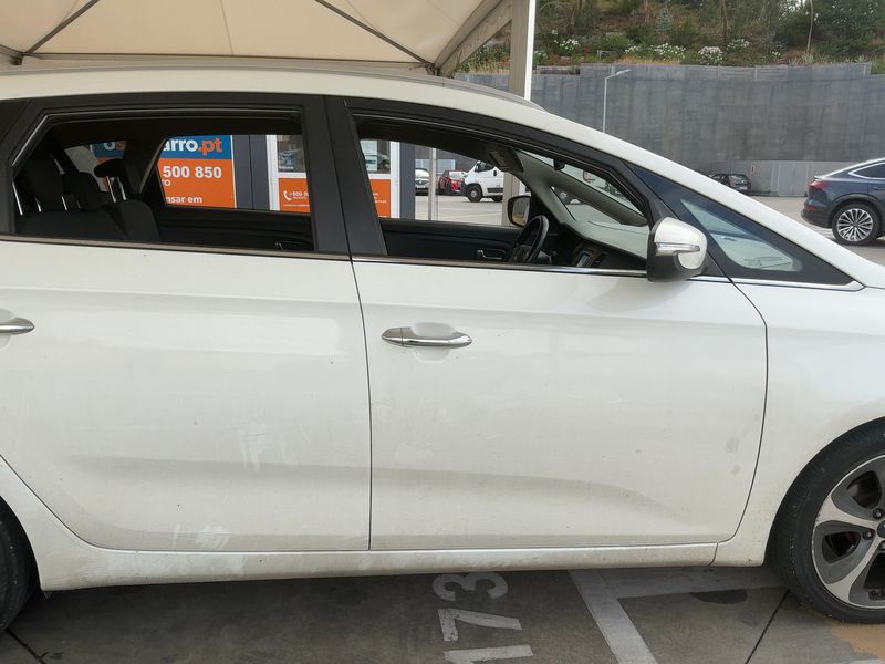 Kia Carens 1.7 CRDi Edition 7 — zdjęcie 7