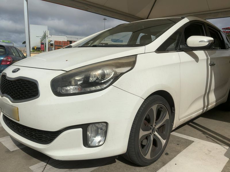 Kia Carens 1.7 CRDi Edition 7 — zdjęcie 2