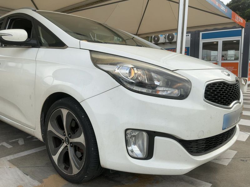 Kia Carens 1.7 CRDi Edition 7 — zdjęcie 8
