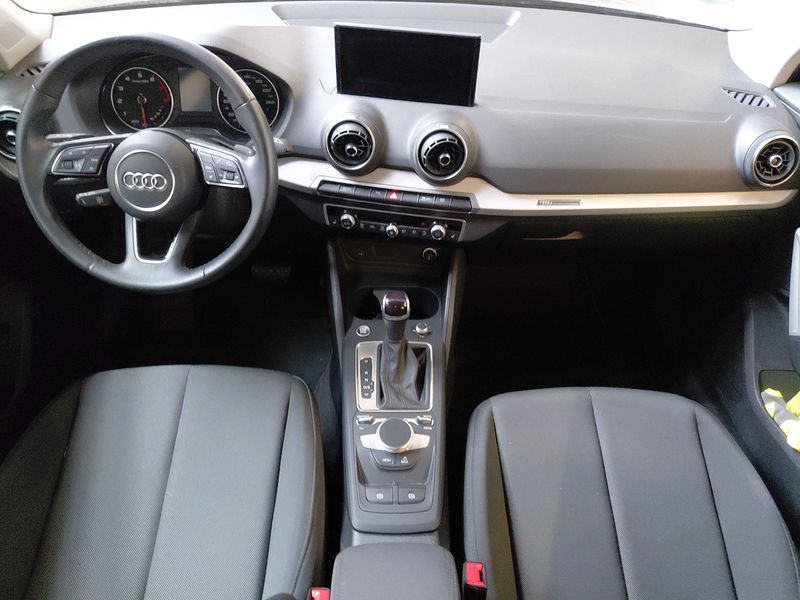Audi Q2 35 TFSI advanced — zdjęcie 11