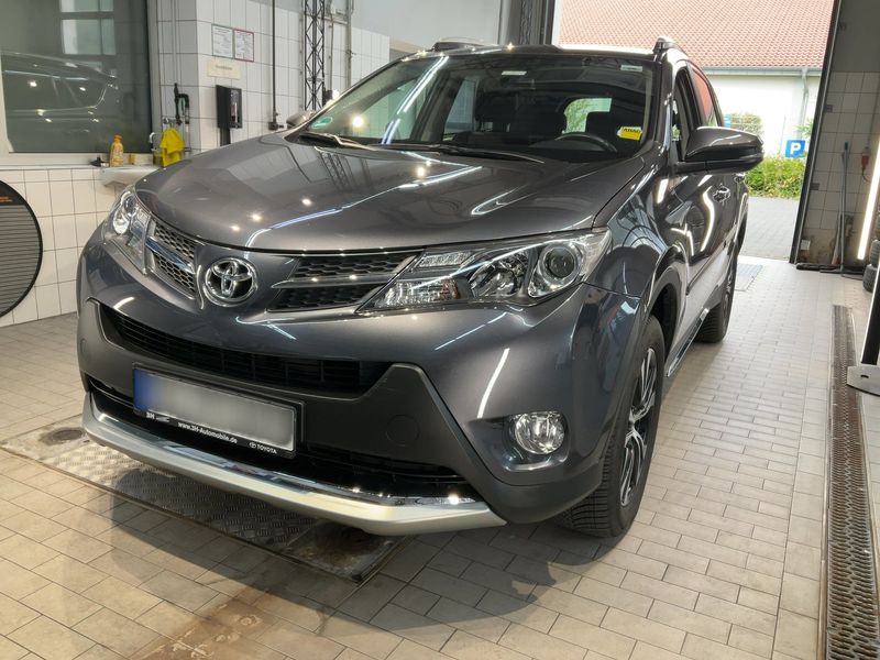 RAV 4 2.2 D-4D Edition-S