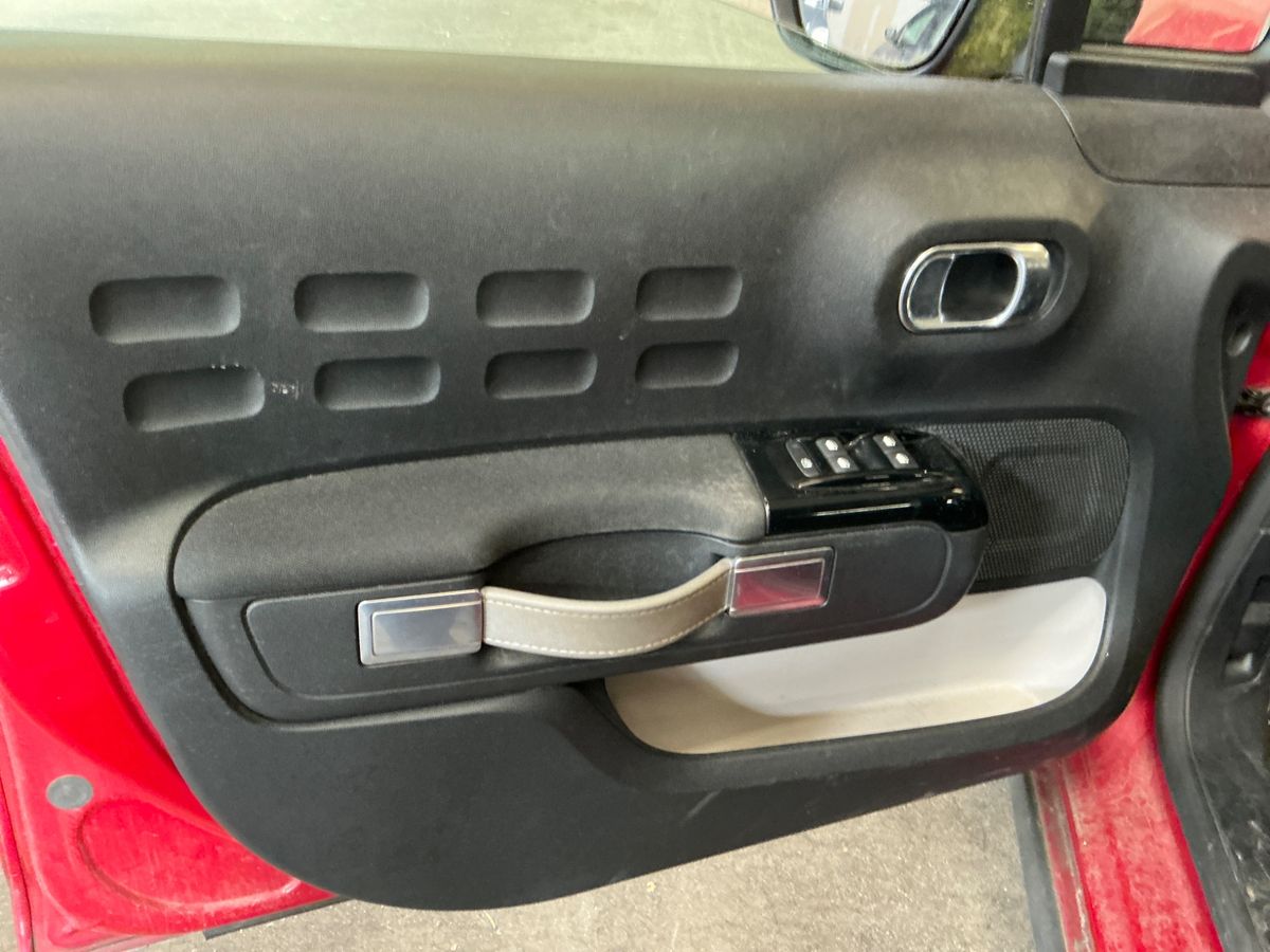 Citroen C3 2018 — photo 32