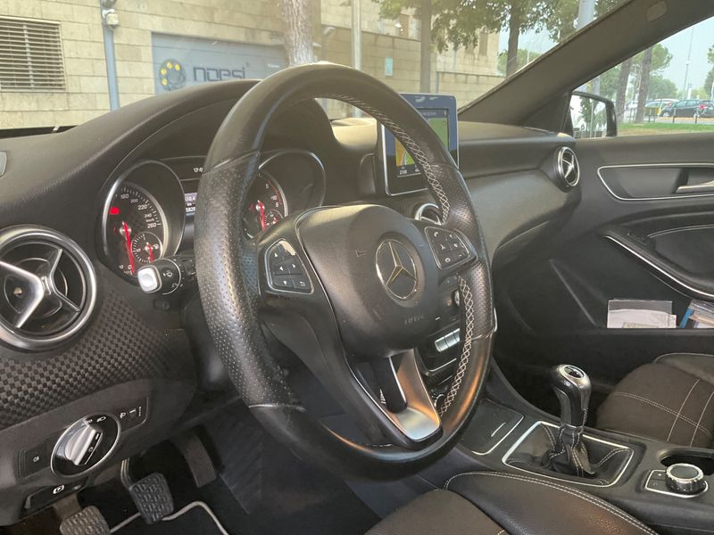 Mercedes-Benz A-Klasse A 180 CDI BlueEfficiency Urban 2016 – снимка 25