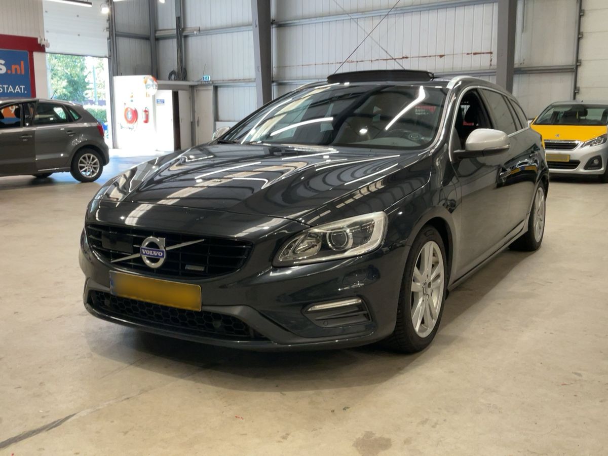 Volvo V60 2015