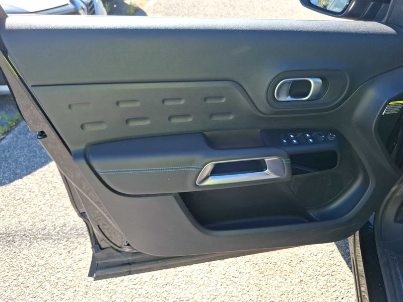 Citroen C5 Aircross 1.2 PureTech Shine 2023 – снимка 32