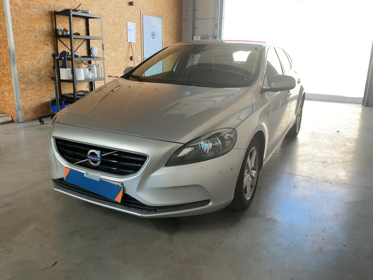 Volvo V40 2016