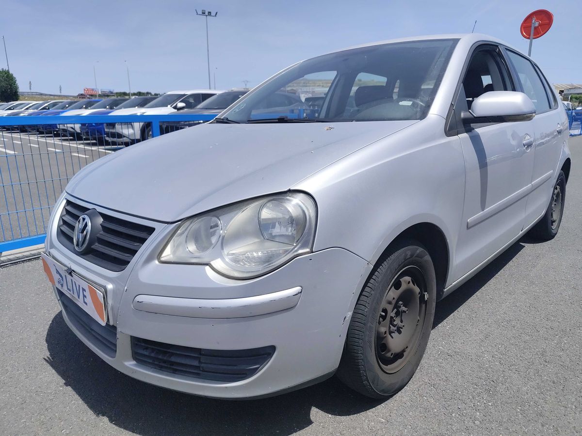 Volkswagen Polo 2005 — photo 1