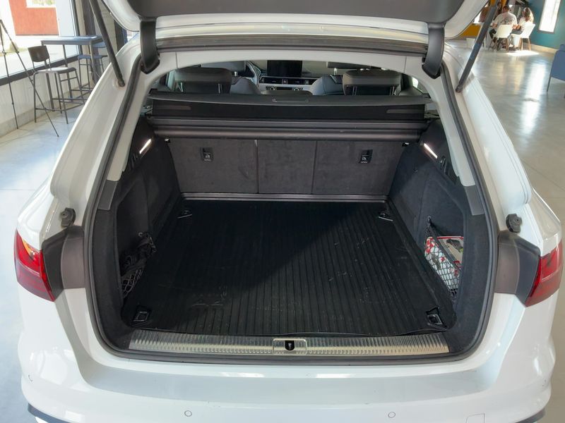 Audi A4 35 TDI Mild-Hybrid Avus 2020 – снимка 15