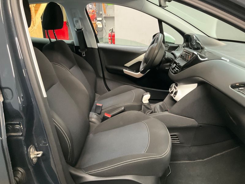 Peugeot 208 1.2 PureTech Like 2017 – снимка 3