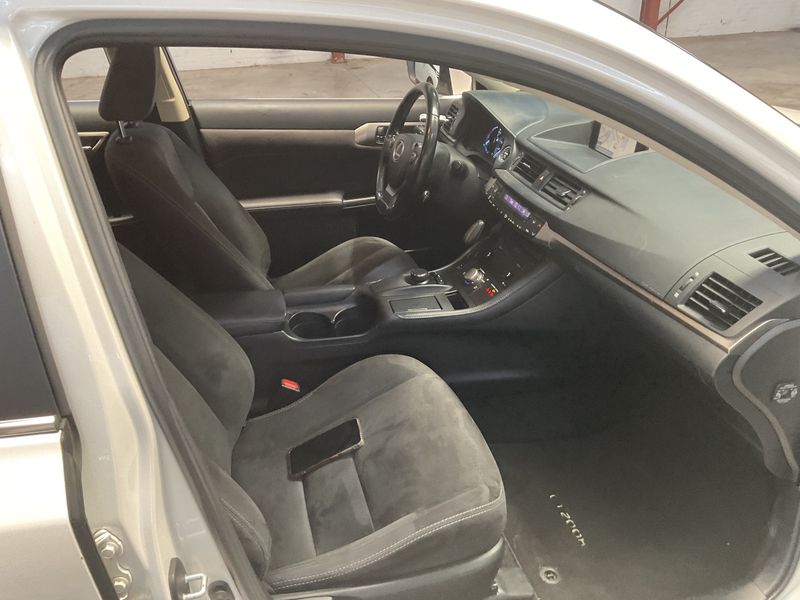 Lexus CT-Serie CT 200h — zdjęcie 11