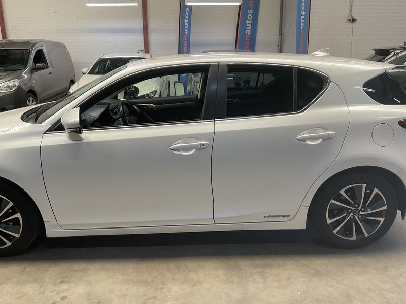 Lexus CT-Serie CT 200h — zdjęcie 4