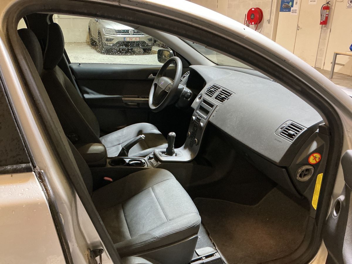 Volvo S40 2004 — photo 4