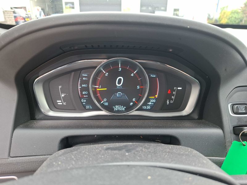Volvo XC60 2.0 D4 Summum 2WD — zdjęcie 12
