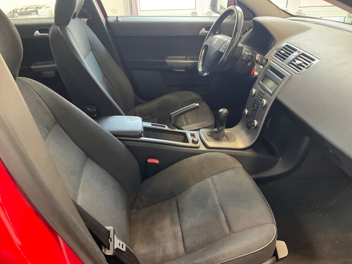 Volvo V50 2010 — photo 4