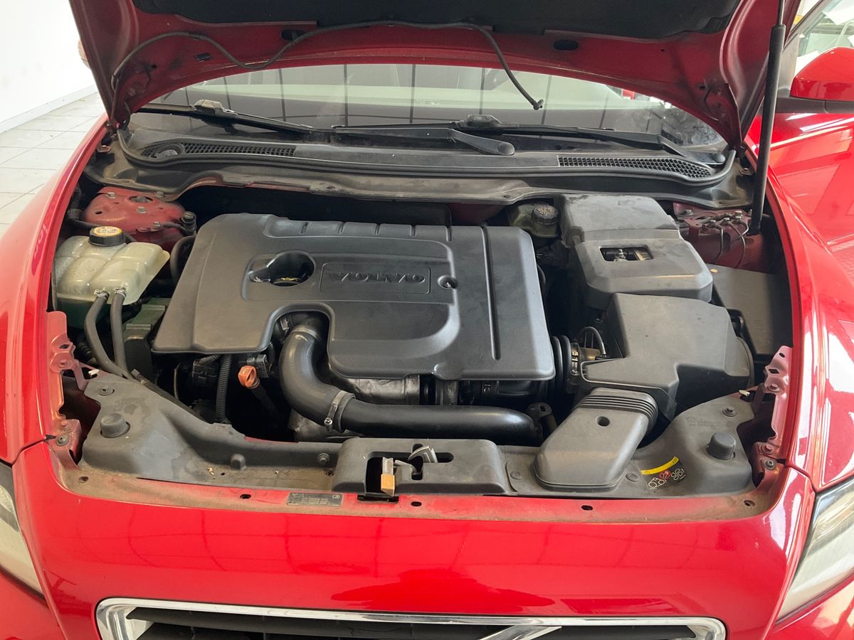 Volvo V50 2010 — photo 3
