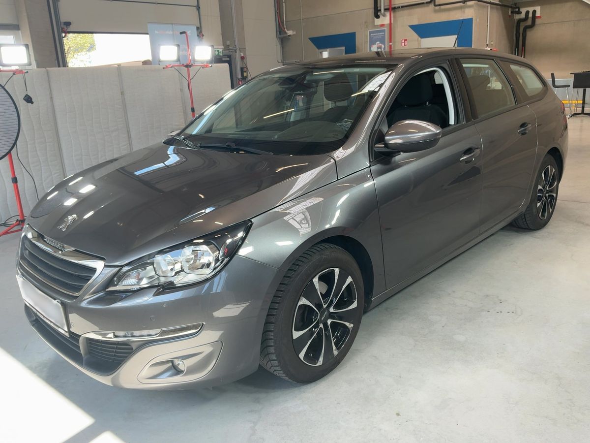 Peugeot 308 2016 — photo 1