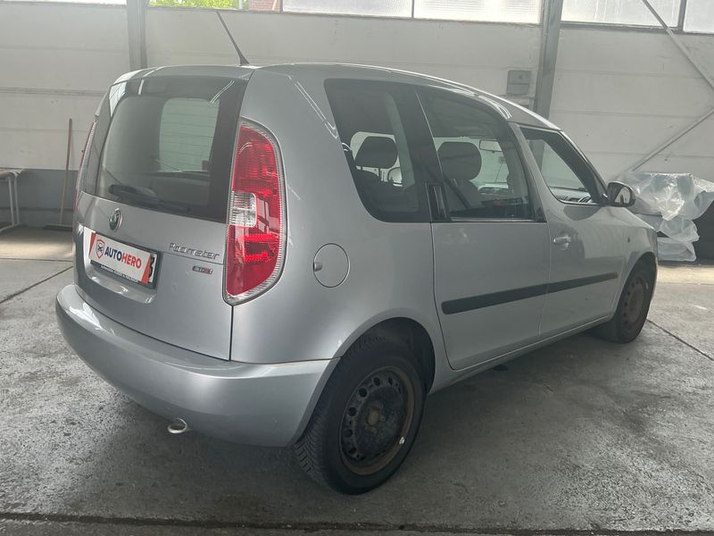 Skoda Roomster 1.6 TDI Ambition — zdjęcie 2