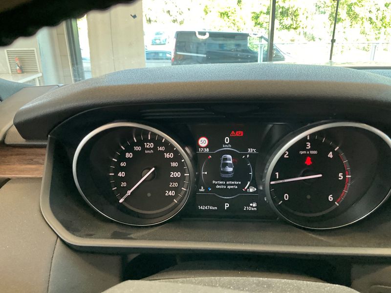 Land Rover Discovery 5 2.0 TD Sd4 SD4 HSE — zdjęcie 13