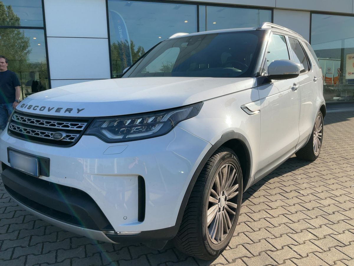 Land Rover 2017 — photo 1