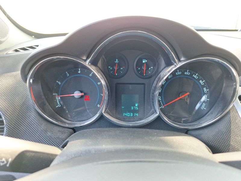 Chevrolet Cruze 1.8 LTZ — zdjęcie 12