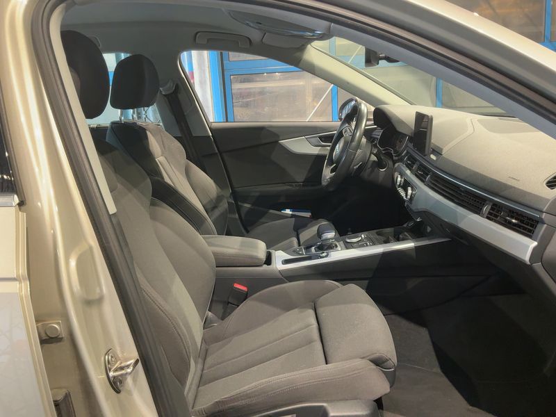 Audi A4 2.0 TDI Sport 2017 – снимка 16