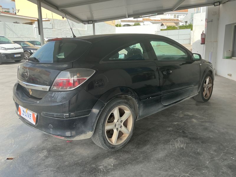 Opel Astra GTC 1.9 CDTI Sport — zdjęcie 2