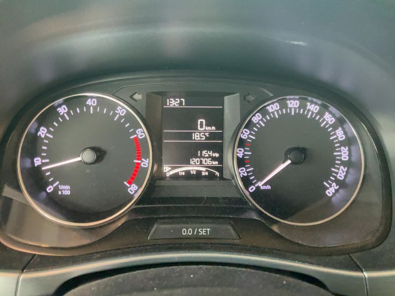 Skoda Fabia 1.2 TSI Ambition — zdjęcie 13