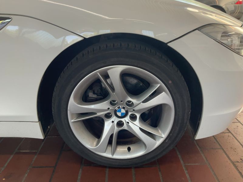 BMW Z4 sDrive 20i 2013 – снимка 11