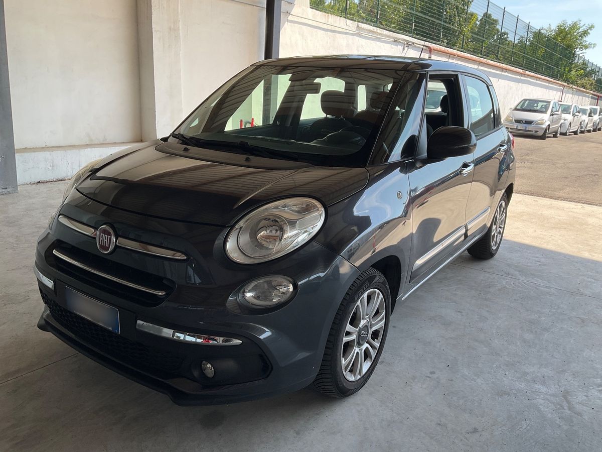 Fiat 500L 2018 — photo 1