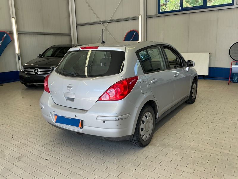 Nissan Tiida 1.6 Visia — zdjęcie 2