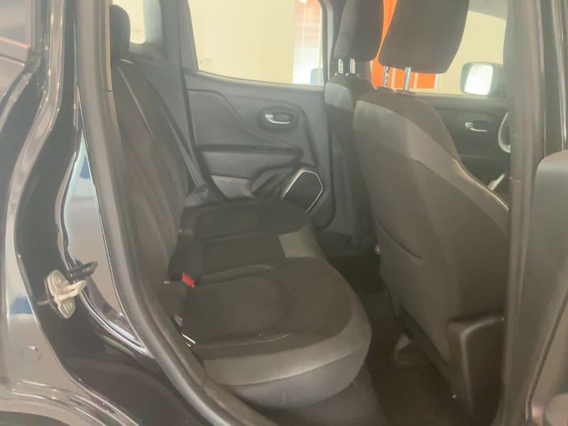Jeep Renegade 2.0 M-Jet Limited 4WD — zdjęcie 14