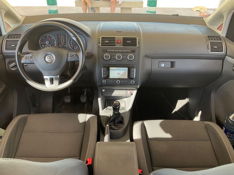 Volkswagen Touran 2.0 TDI Advance BlueMotion Tech — zdjęcie 12