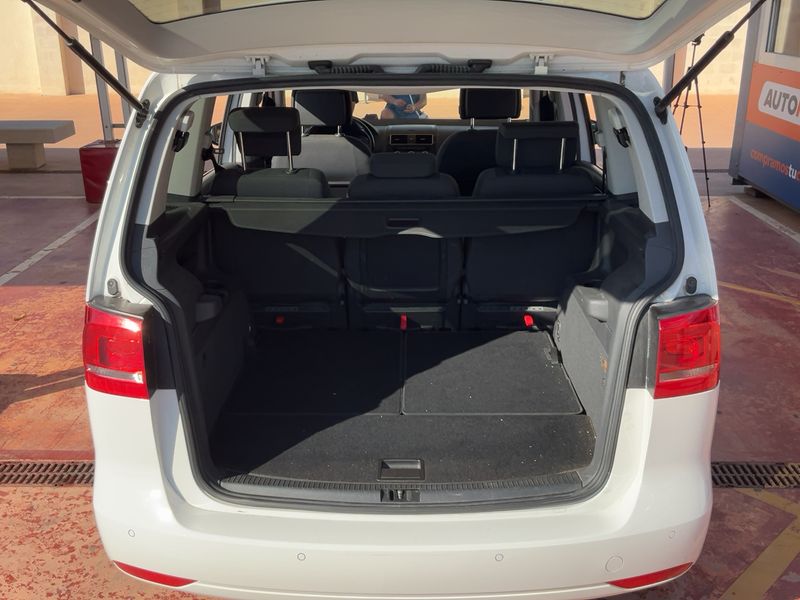 Volkswagen Touran 2.0 TDI Advance BlueMotion Tech — zdjęcie 10