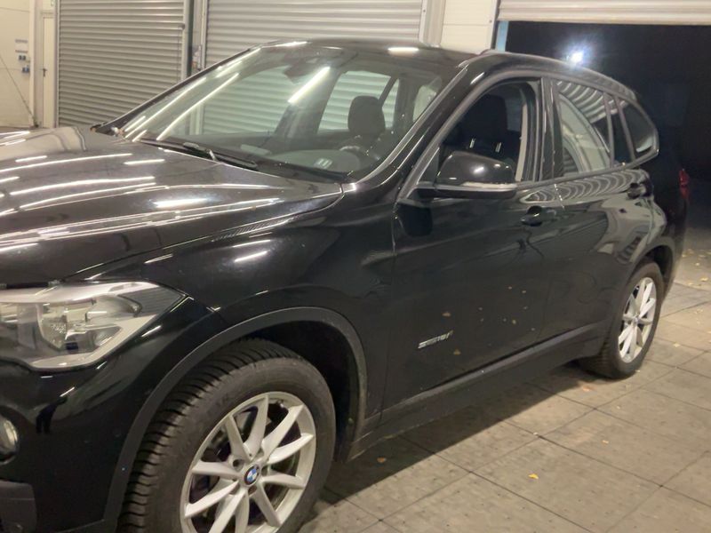 BMW X1 sDrive 18i Advantage — zdjęcie 2