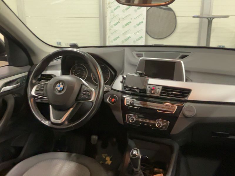 BMW X1 sDrive 18i Advantage — zdjęcie 12