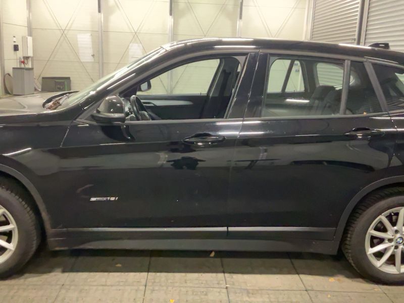 BMW X1 sDrive 18i Advantage — zdjęcie 4
