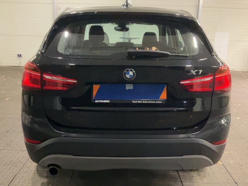 BMW X1 sDrive 18i Advantage — zdjęcie 5