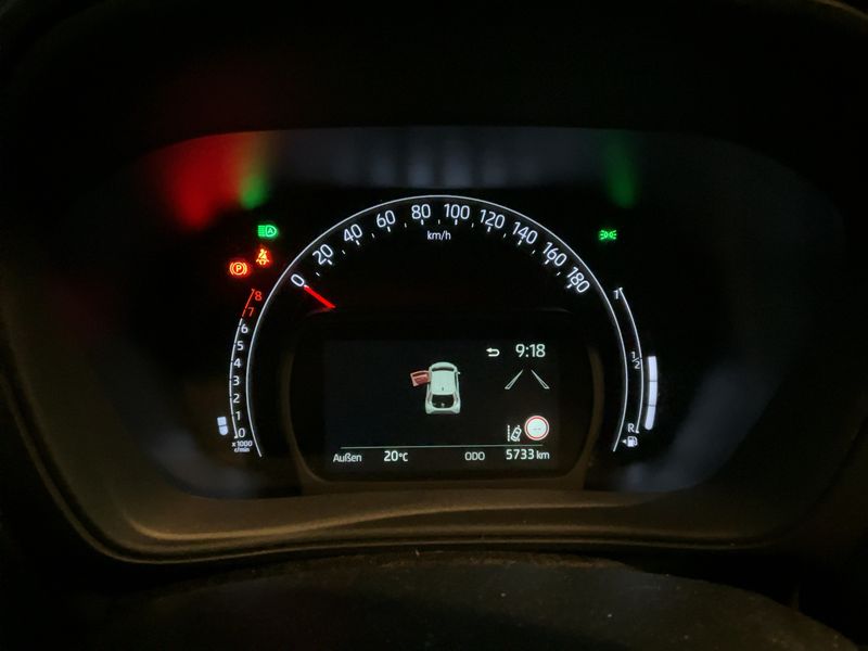Toyota Aygo X 1.0 Pulse — zdjęcie 13