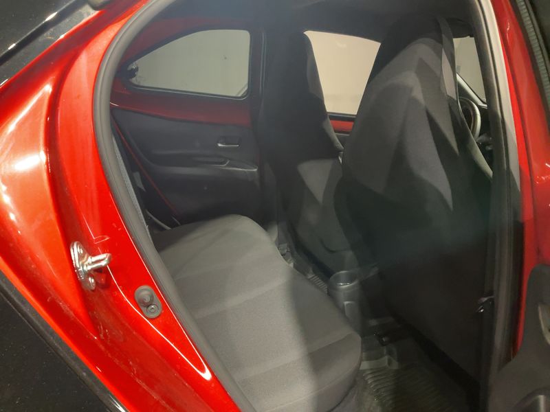 Toyota Aygo X 1.0 Pulse — zdjęcie 14
