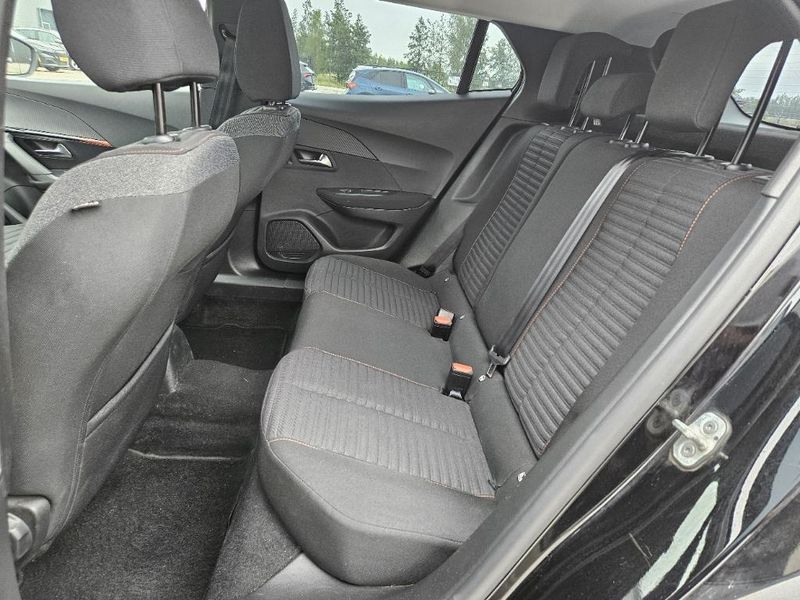 Peugeot 2008 1.2 PureTech Active Pack — zdjęcie 7